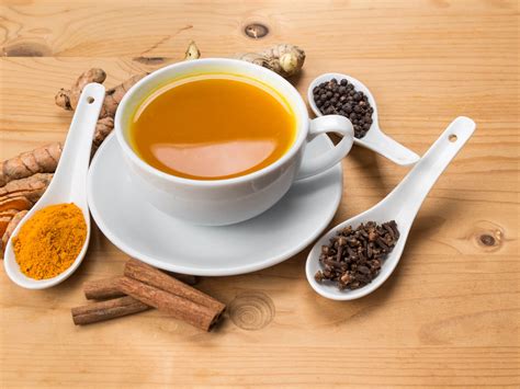 Experience the Magic: The Anti-Aging Properties of Turmeric Tea
